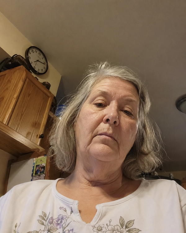 Carmen R, 72 años